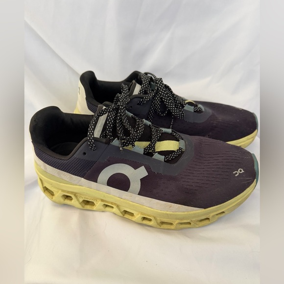 ON RUNNING Men\'s Cloudmonster shoe in color iron/hay main image 9